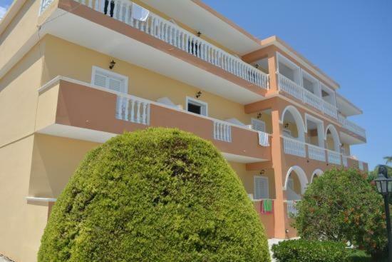 Derekas Studios & Apartments Laganas Buitenkant foto